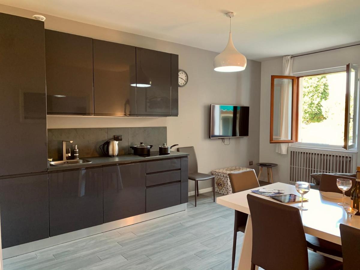 Marilyn Arpa Apartment Sirmione Exterior photo
